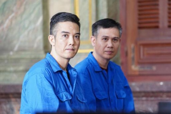 Cuu Chu tich Asanzo Pham Van Tam linh 4 nam 6 thang tu hinh anh