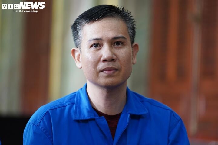 Tap doan Asanzo,  Pham Van Tam anh 1