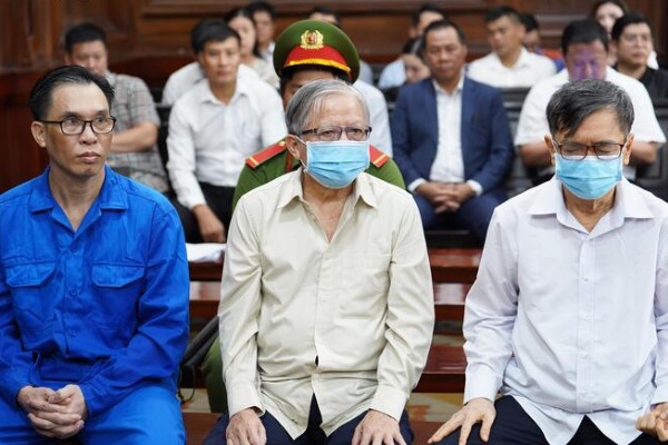 Dai gia Dinh Truong Chinh va 2 cuu lanh dao Vinafood II hau toa hinh anh
