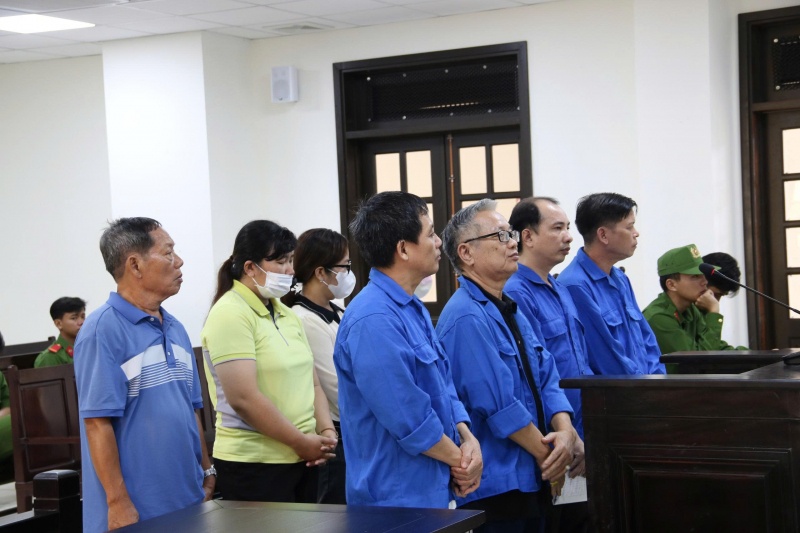 Cuu Giam doc,  Trung tam ky thuat,  Tai nguyen moi truong anh 1