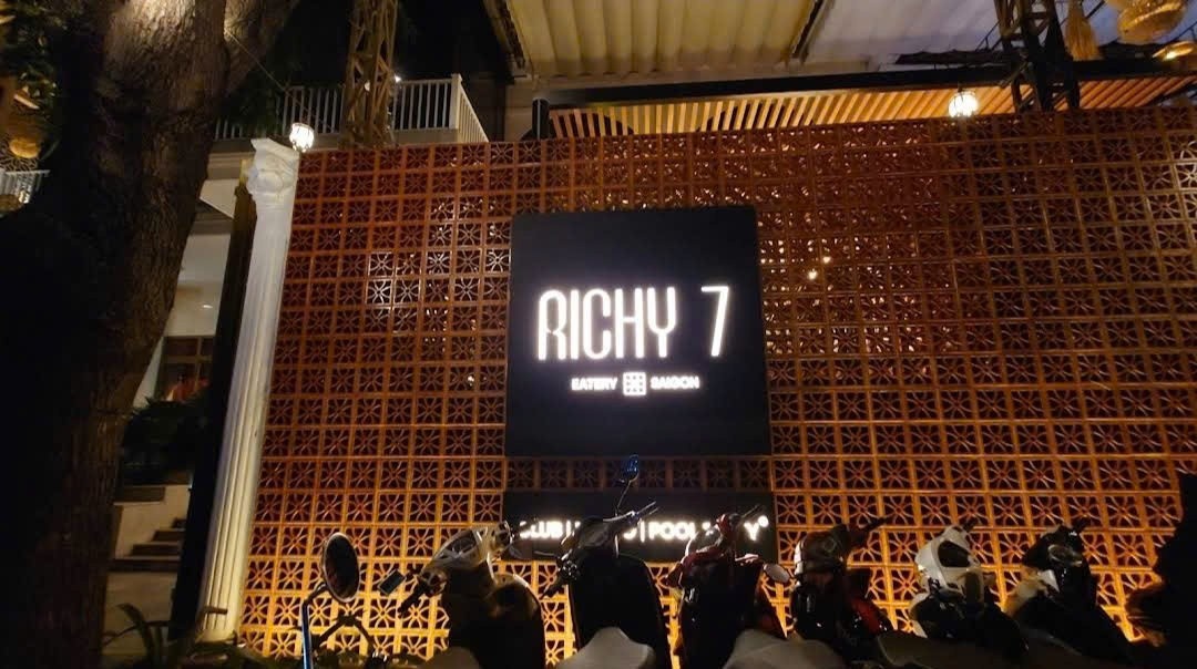 KTV Richy 7,  Nha hang Richy 7,  Chu KTV Richy 7,  Nhan vien Richy 7 anh 1
