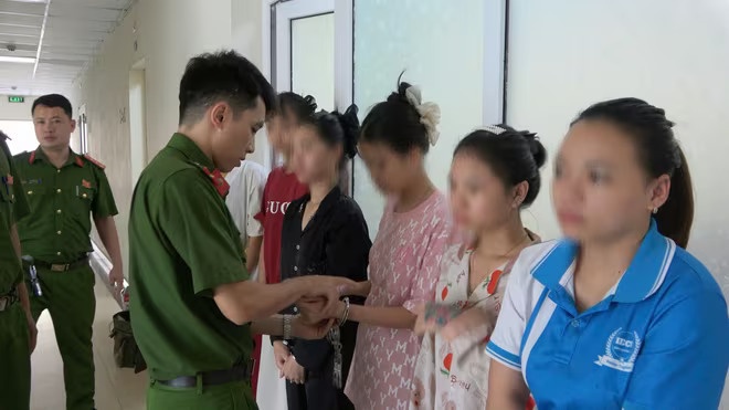 Quan karaoke Ruby,  Duong tinh ma tuy anh 2