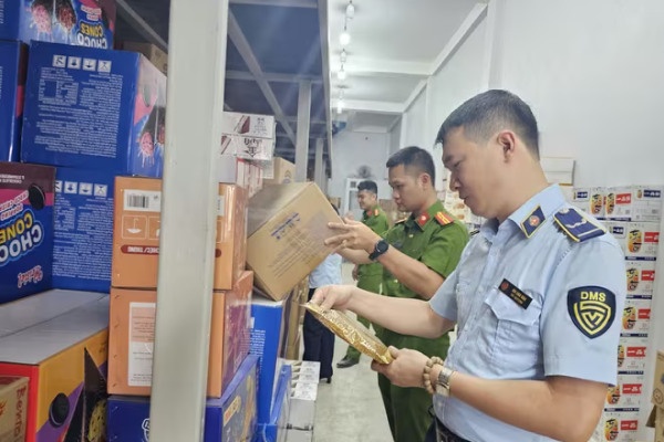 Nghi van 600 banh trung thu nhap lau tai cong ty tu nhan hinh anh