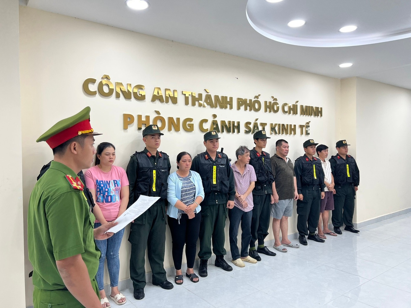 Noi that Khang Minh,  Cong ty Khang Minh,  Doanh nghiep Khang Minh,  Giam doc Khang Minh anh 2