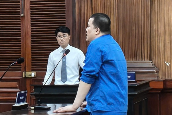 Giam doc gian doi, lua dao, rua tien lanh an hinh anh