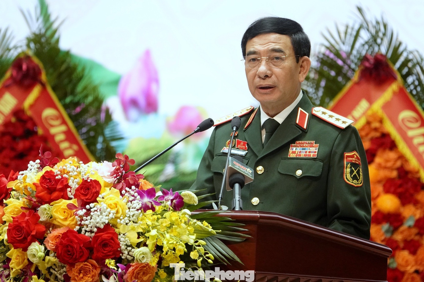 Dang bo Quan doi anh 8