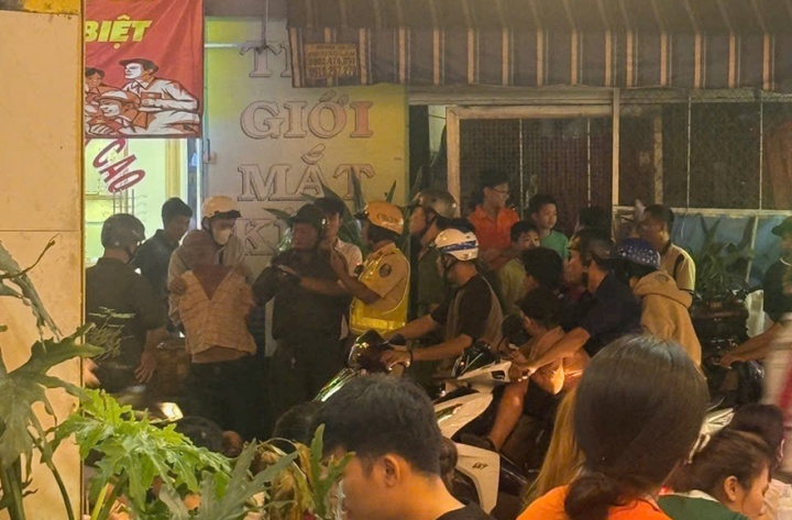 dan ong say xin,  quay to,  do nong do con anh 1