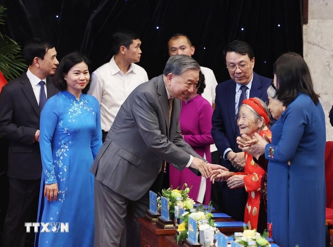 Tong Bi thu anh 3