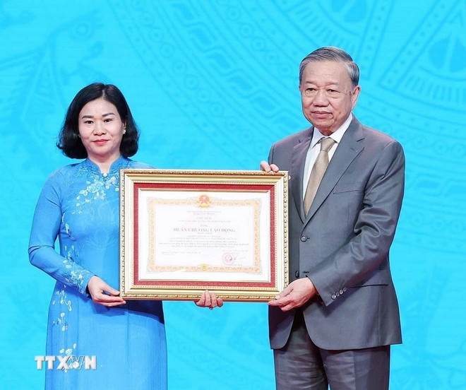 Tong Bi thu anh 4