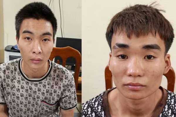 Bat 2 doi tuong gia lam nguoi mua hang roi cuop giat tai san hinh anh