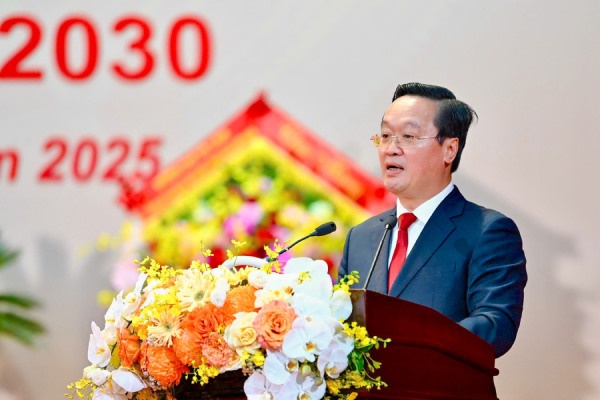 Ong Nguyen Duc Trung tai dac cu Bi thu Tinh uy Nghe An hinh anh