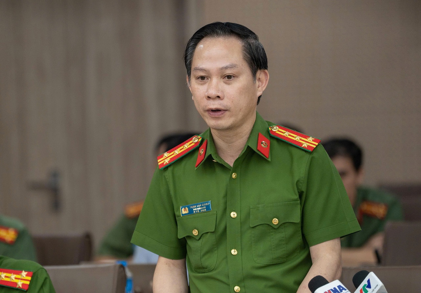 Vi ngộ,  Mạnh gỗ,  Mạnh Tùng Petro ảnh 2 Vi ngo,  Manh go,  Manh Tung Petro anh 2