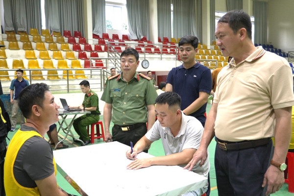 Duong day lua cai ung dung chua ma doc, chiem doat tren 700 ty dong hinh anh