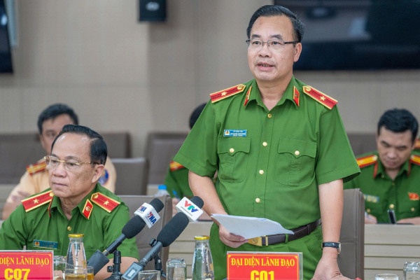 Vu san xuat thuc pham gia: 21 can bo va lanh dao cap cuc, vu nhan tien hinh anh