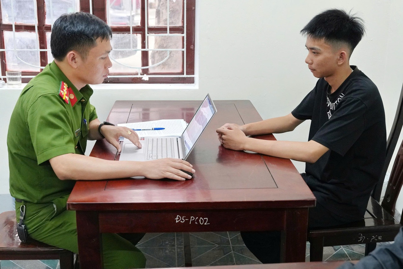 doi tuong hon chien anh 2
