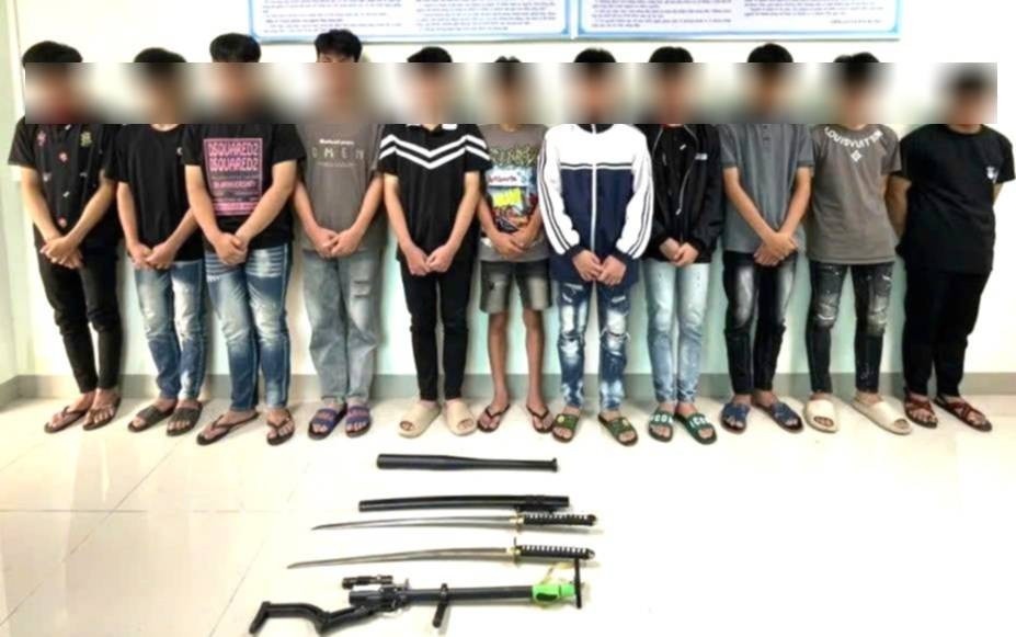 Khoi to 10 doi tuong gay roi, chem nguoi o Tuyen Quang hinh anh