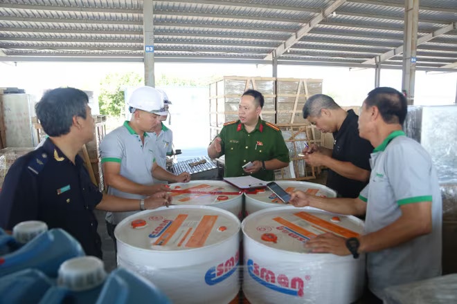 Huang HuiGuang,  Hoàng Huy Quang,  vận tải Khánh Cường,  Công ty Quang Hiếu,  Thương mại Quang Hiếu ảnh 2 Huang HuiGuang,  Hoang Huy Quang,  van tai Khanh Cuong,  Cong ty Quang Hieu,  Thuong mai Quang Hieu anh 2