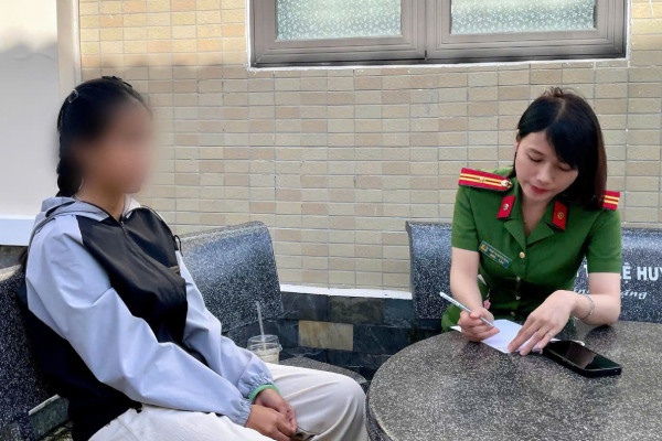 Nu sinh vien o Da Nang bi thao tung tam ly hinh anh
