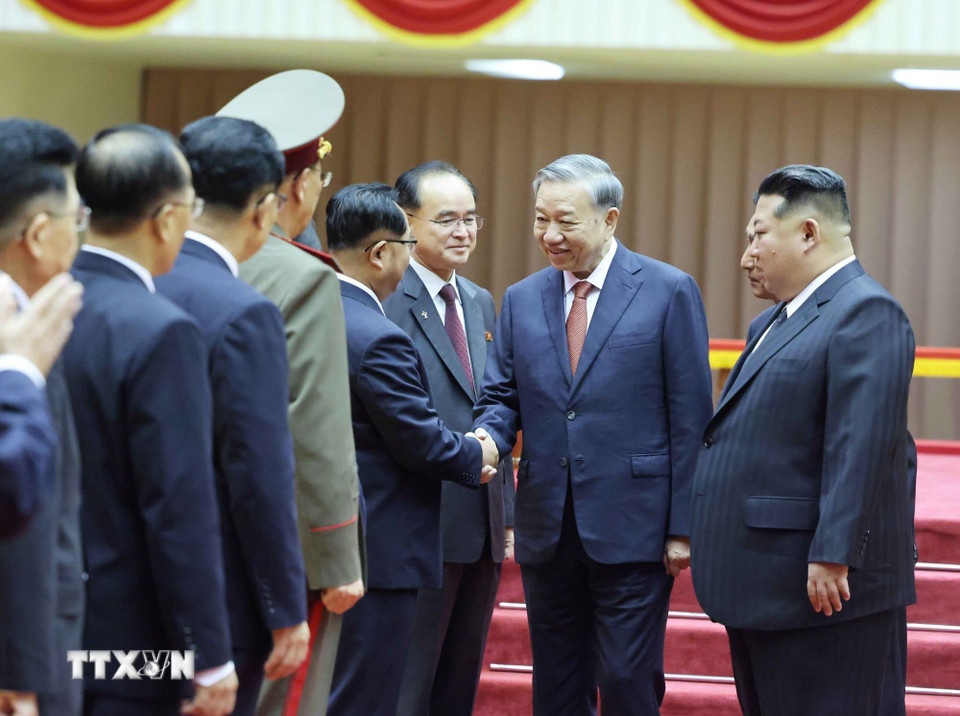 To Lam Kim Jong Un anh 17