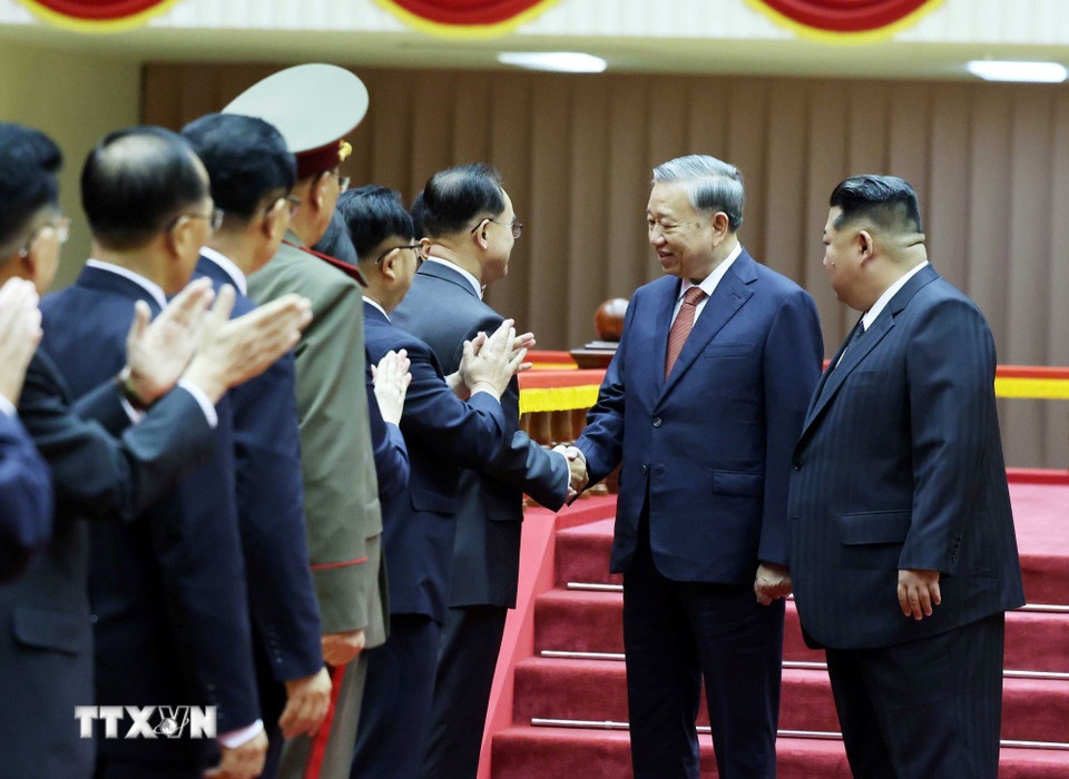 To Lam Kim Jong Un anh 18