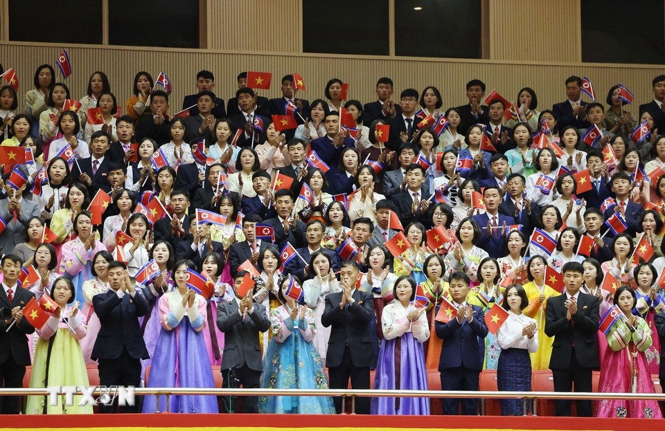 To Lam Kim Jong Un anh 20