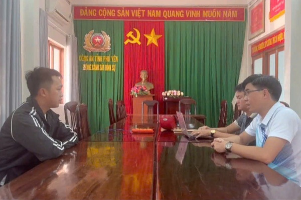 Vua lanh luong da tieu sach, so vo la, thanh nien di cuop dien thoai hinh anh