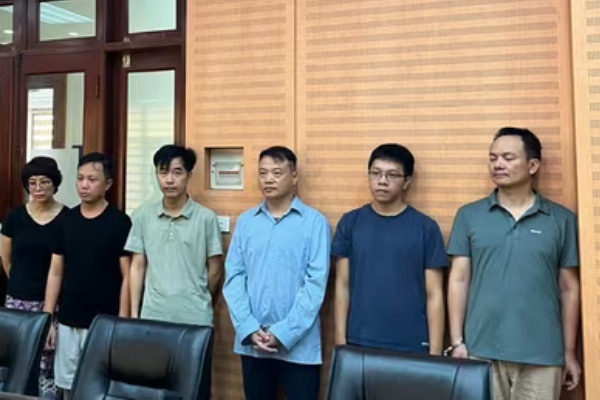 Danh tinh 9 doi tuong cung Shark Binh bi khoi to, bat tam giam hinh anh