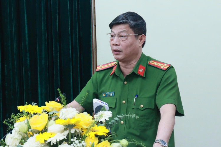 Thu doan san xuat lam gia 3 trieu binh chua chay hinh anh