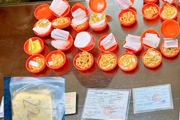 Thay khoa 'phu phep' that thanh gia, ban lai cho cua hang hinh anh