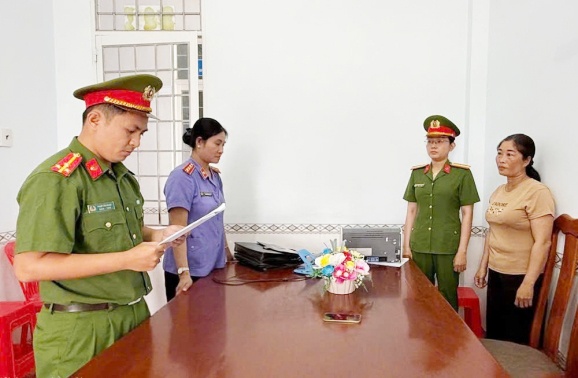 mot chu hui,  Ca Mau bi bat anh 1