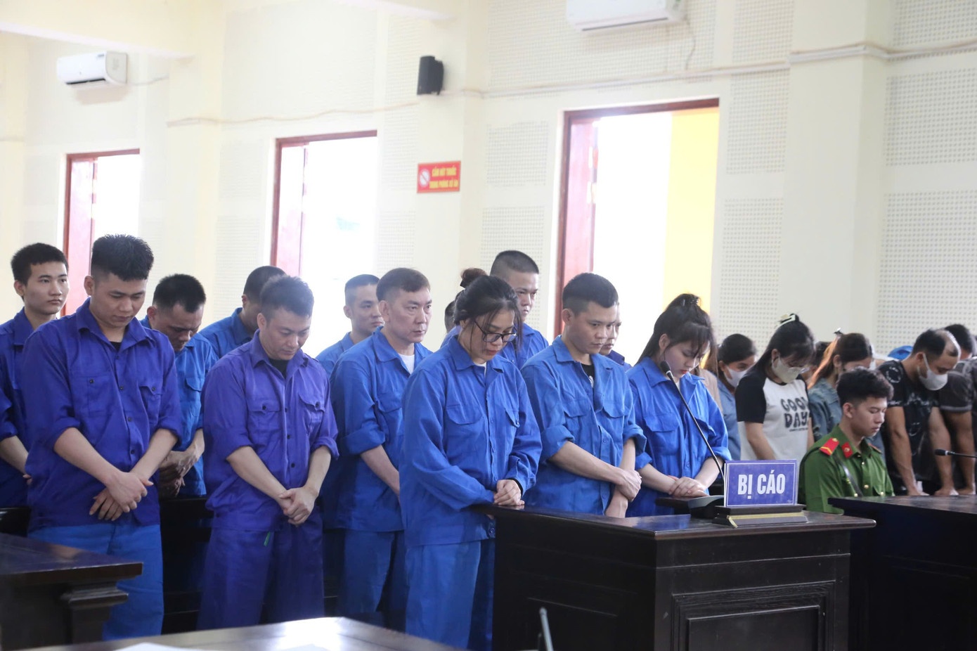 viec nhe,  luong cao anh 1
