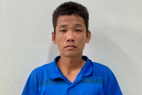 Bat nguoi cha o Dong Thap bao hanh be trai vi nghi khong phai con ruot hinh anh