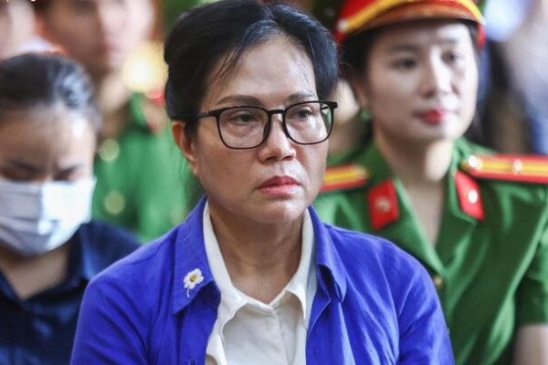 Cuu Tong giam doc SJC xin toa xem lai viec phai nop 10.800 luong vang hinh anh