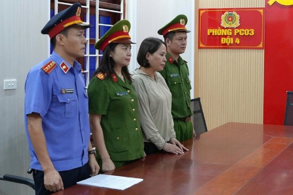 Khoi to giam doc to chuc san xuat, buon ban hon 2,7 trieu lit dau an hinh anh