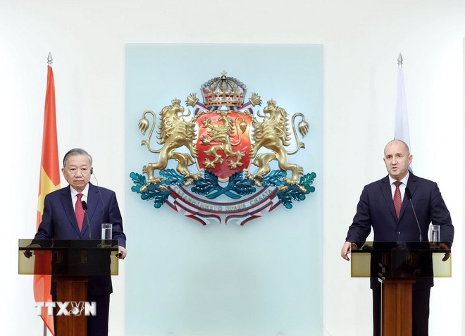 Viet Nam,  Bulgaria anh 2