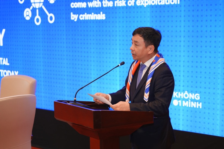 'Khong Mot Minh' viet tiep tinh than Cong uoc Ha Noi hinh anh