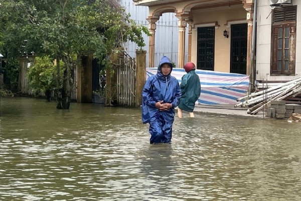 Tu chieu toi 23-25/10, Ha Tinh den Quang Ngai co noi mua tren 500 mm hinh anh