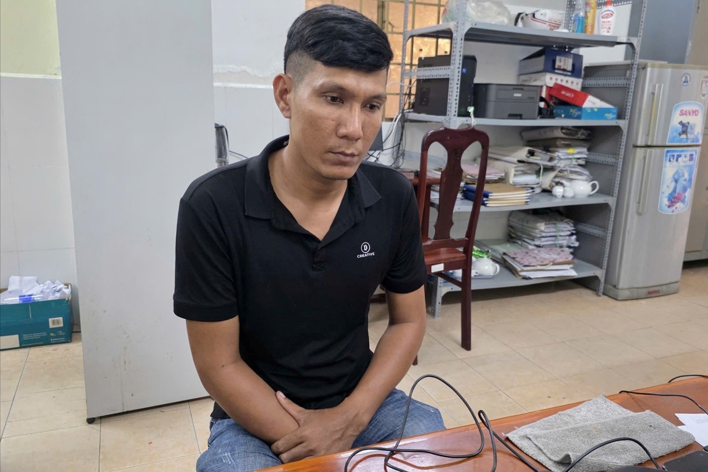 Đường dây buôn lậu,  114 xe máy ảnh 2 Duong day buon lau,  114 xe may anh 2