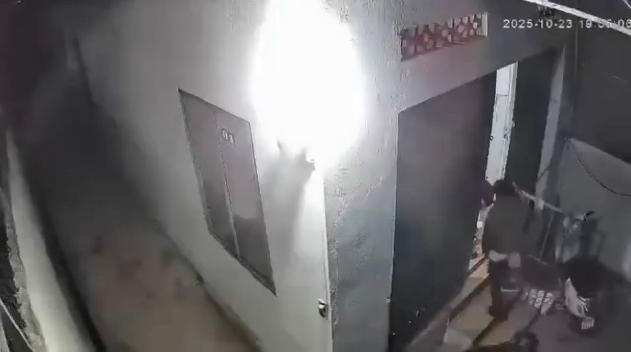 Doi nam nu,  bi chem da man anh 1