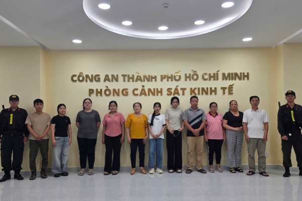 Danh sap duong day san xuat nuoc hoa Chanel, Gucci gia quy mo lon hinh anh