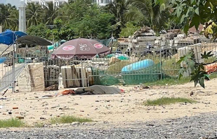 Thi the,  Nghi nguoi nuoc ngoai anh 1