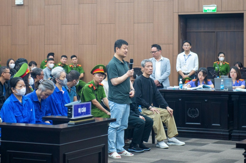 Nhom bi cao nguoi nuoc ngoai co vai tro gi trong vu danh bac o Pullman hinh anh