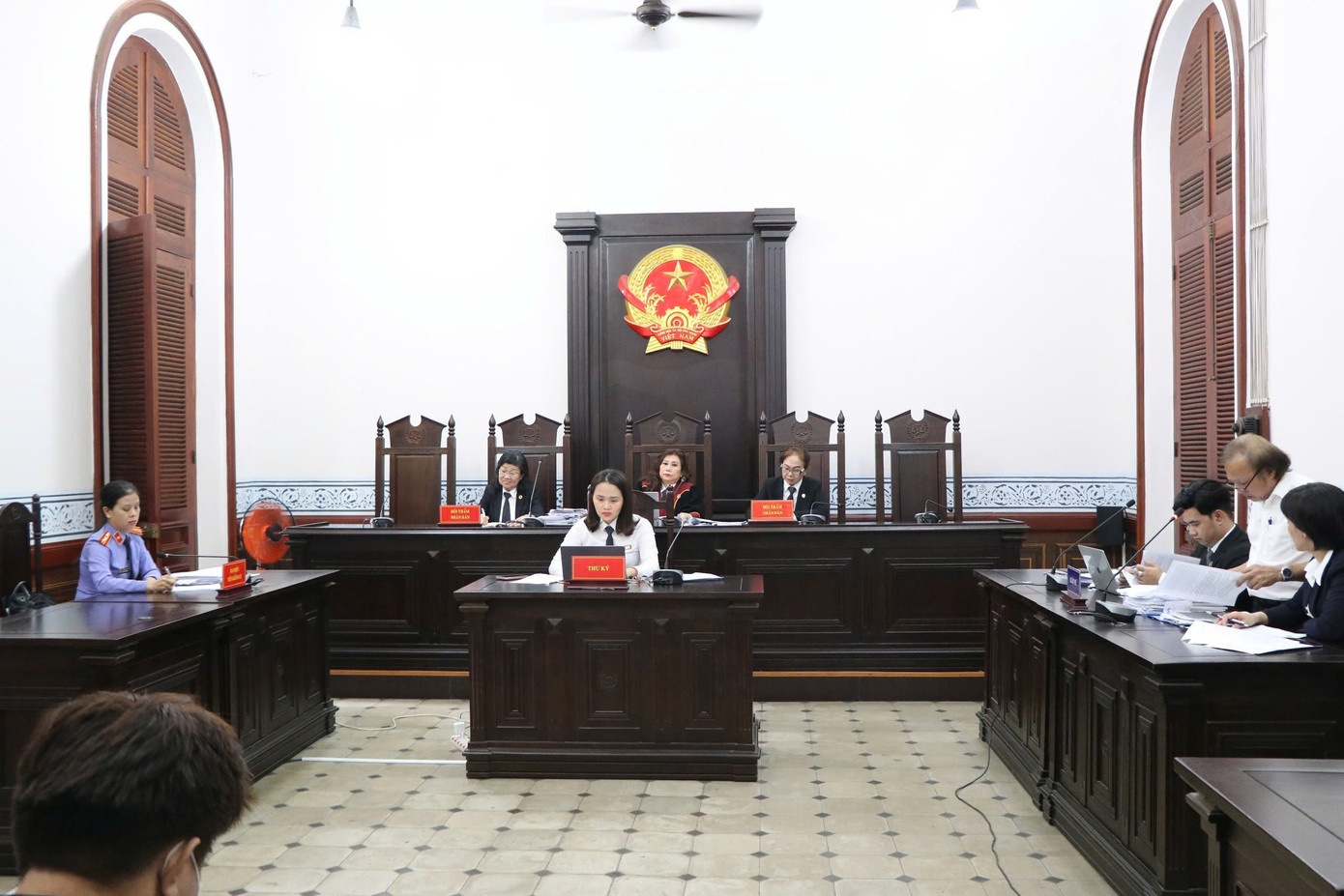 hoa hậu Bình Phương,  kiện mẹ,  diễn viên Đức Tiến ảnh 1 hoa hau Binh Phuong,  kien me,  dien vien Duc Tien anh 1