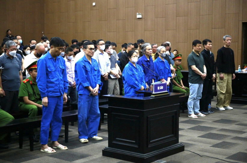 Xet xu vu danh bac: Cuu Pho chu tich Phu Tho Ho Dai Dung vang mat hinh anh
