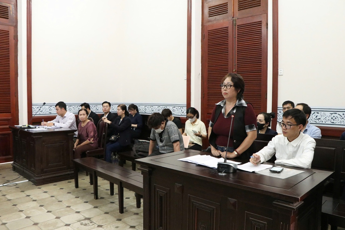 hoa hậu Bình Phương,  kiện mẹ,  diễn viên Đức Tiến ảnh 3 hoa hau Binh Phuong,  kien me,  dien vien Duc Tien anh 3