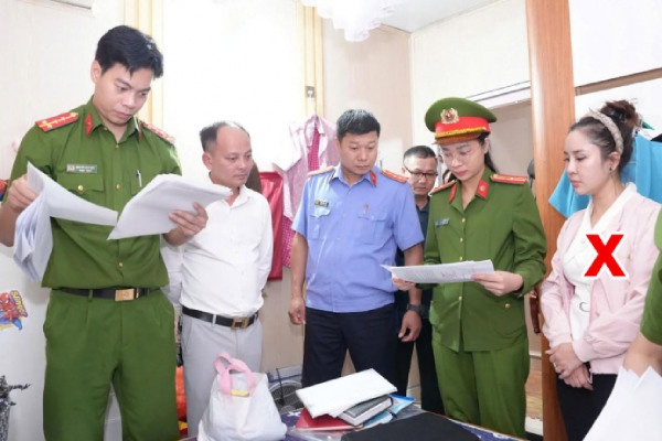 Hieu truong cung ke toan khai khong gio lam them, bo tui gan 600 trieu hinh anh