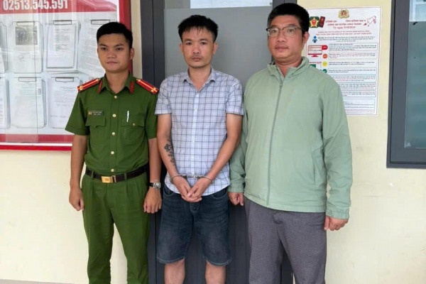 Doi tuong tham gia lua dao chiem doat 350 trieu dong da bi bat hinh anh