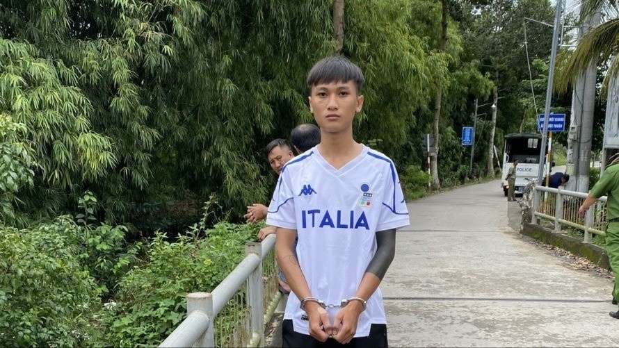 me ban gai cu,  doi no,  gay an anh 1