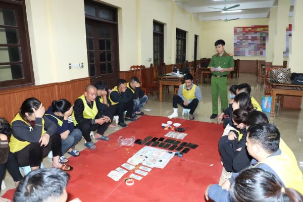 Triet pha soi bac, bat giu 21 doi tuong hinh anh