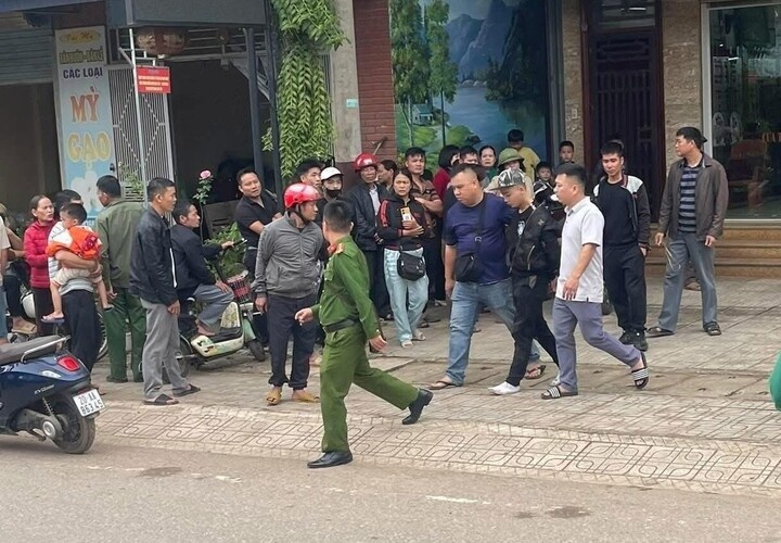 Danh tinh nghi pham,  Cuop tiem vang,  Thai Nguyen,  Vang bac Hanh Thuy,  Cua hang Hanh Thuy,  Doanh nghiep Hanh Thuy anh 2